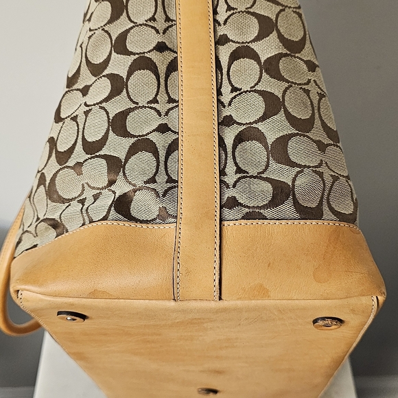 Coach Signature Boston Travel Bag - Picture 9 of 15